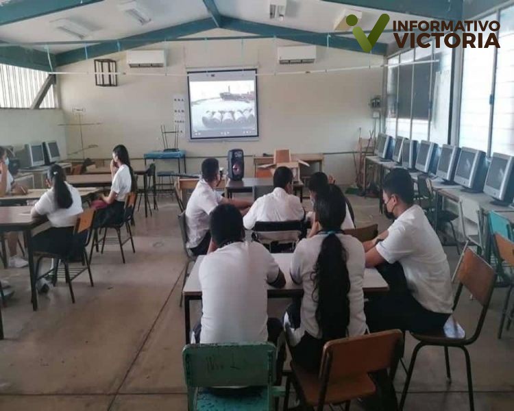Muere estudiante del CONALEP mientras estaba en clases.