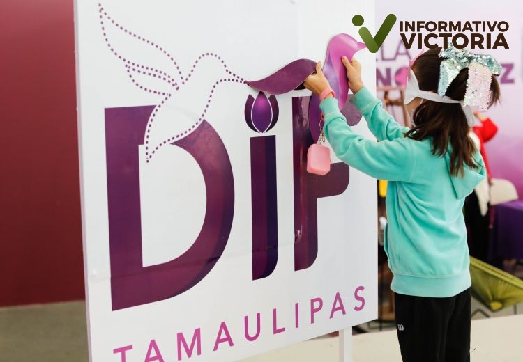 Visitan alumnos de nivel básico el stand del DIF Estatal en la Feria Tamaulipas 2022.