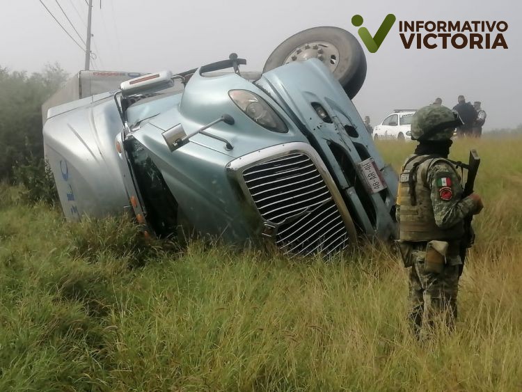 Accidente en la Victoria – Matamoros es auxiliado por el ejército mexicano