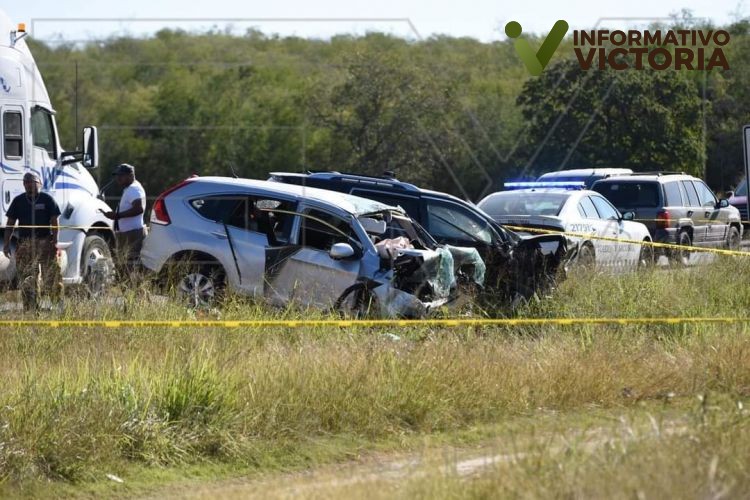 Terrible accidente en la carretera Victoria-Monterrey deja muertos y lesionados. 