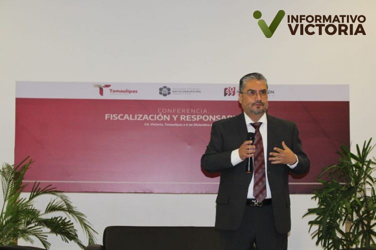 Ofrece Contraloría Gubernamental conferencias anticorrupción.