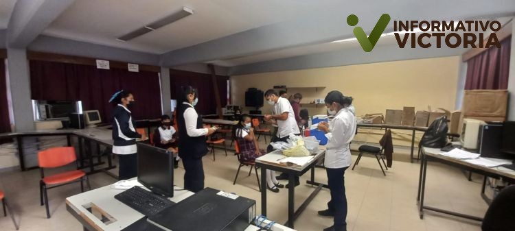 Amplía Salud la jornada de vacunación contra el VPH.