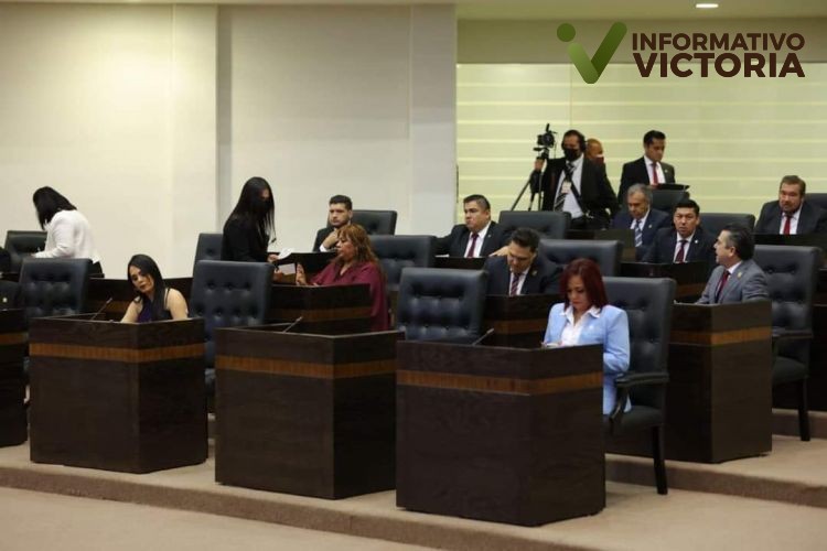 Salen dos diputadas del PAN y oficialmente se declaran sin partido.
