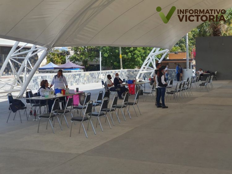 Población desaira vacunación contra Covid.