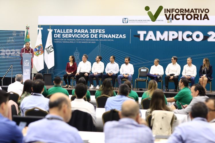 Gobernador supervisa infraestructura hospitalaria con directores del IMSS e ISSSTE.