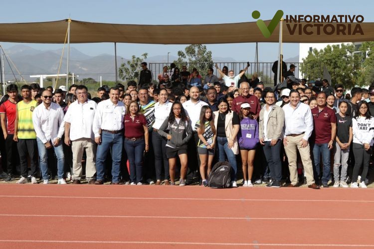 Se preparan atletas tamaulipecos para competencias nacionales de atletismo y taekwondo. 
