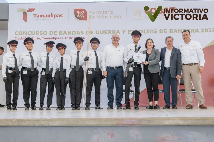 Premia SET a ganadores del concurso estatal de escoltas de bandera y bandas de guerra del Cobat.
