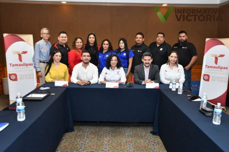 Secretaría del Trabajo capacita a personal gerencial de grupo llantero.