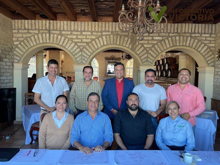 Se reúne secretario de Turismo con directivos del Consejo Empresarial Maderense