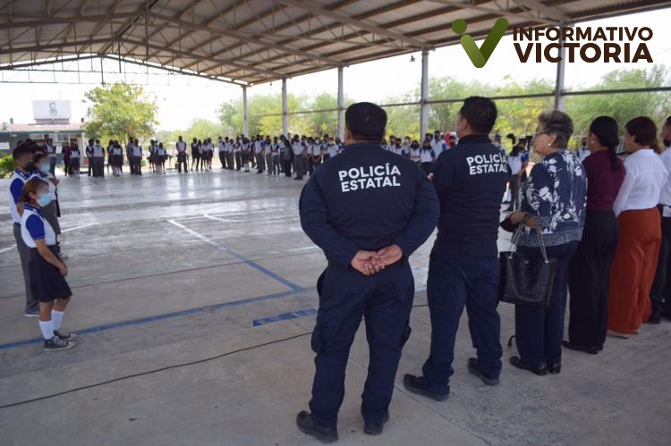 Orientan a estudiantes sobre ciberacoso, grooming, sexting y sextorsión