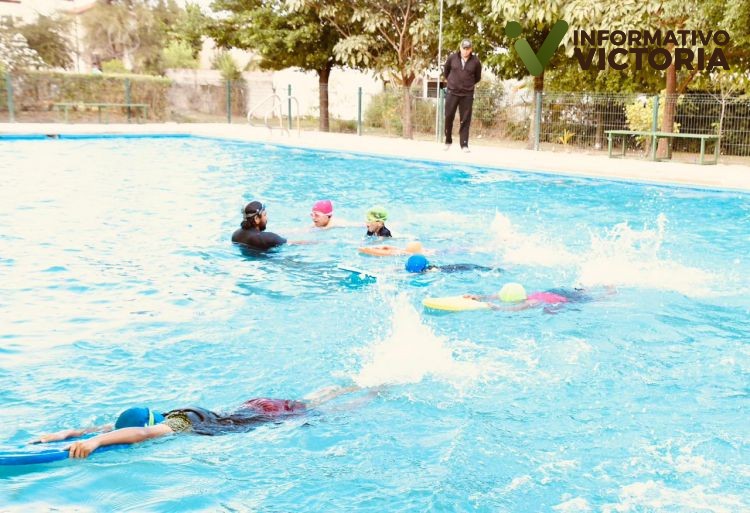 Iniciarán clases de natación en la Unidad Deportiva IPSSET