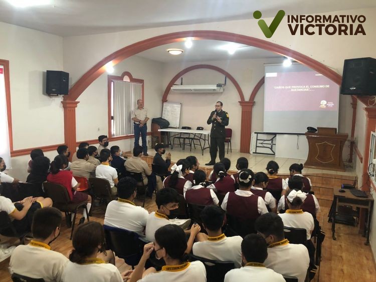 Personal del hospital militar de Tampico, lleva a cabo platicas para prevención de adicciones en diversas escuelas.