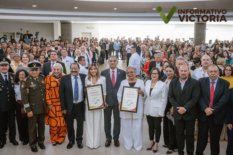Se engalana Galería de Honor del Magisterio Tamaulipeco con entronización de maestras