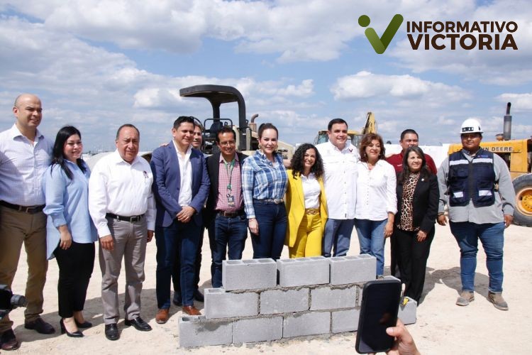 Colocan primera piedra de Bodega Aurrera en Paseo Monterrey en Nuevo Laredo