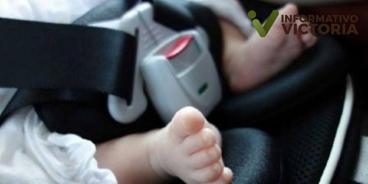 Muere bebé olvidado dentro de un auto, su madre lo dejo más de ocho horas