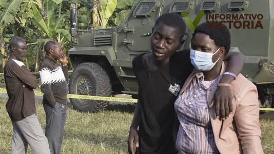 Deja 42 muertos y 6 secuestrados ataque a escuela en Uganda
