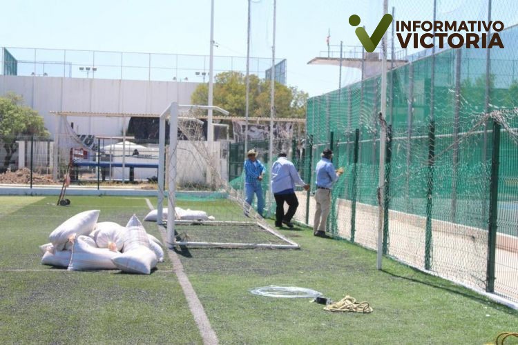 Cancha de fútbol y tochito reciben mantenimiento