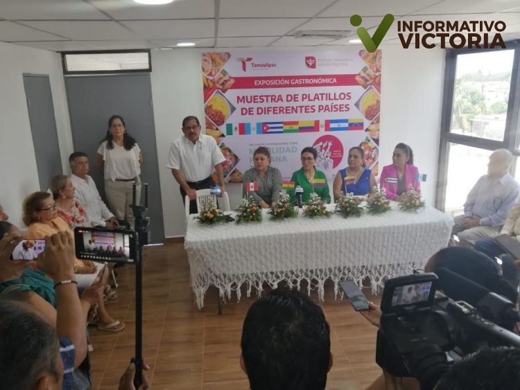 Realizan muestra gastronómica con platillos típicos de migrantes de diferentes países