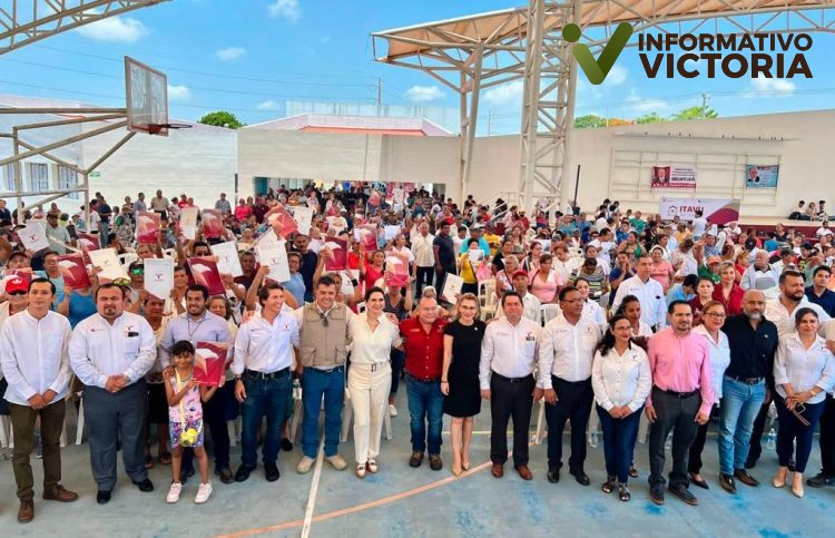 Esperaron 30 años sus escrituras en Tampico; hoy ya las tienen en sus manos