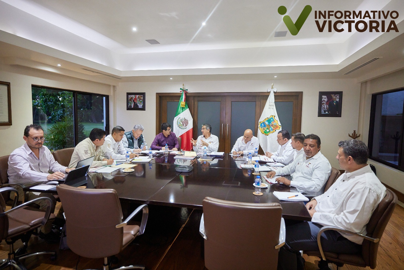 Evalúa gobernador desempeño de su gabinete