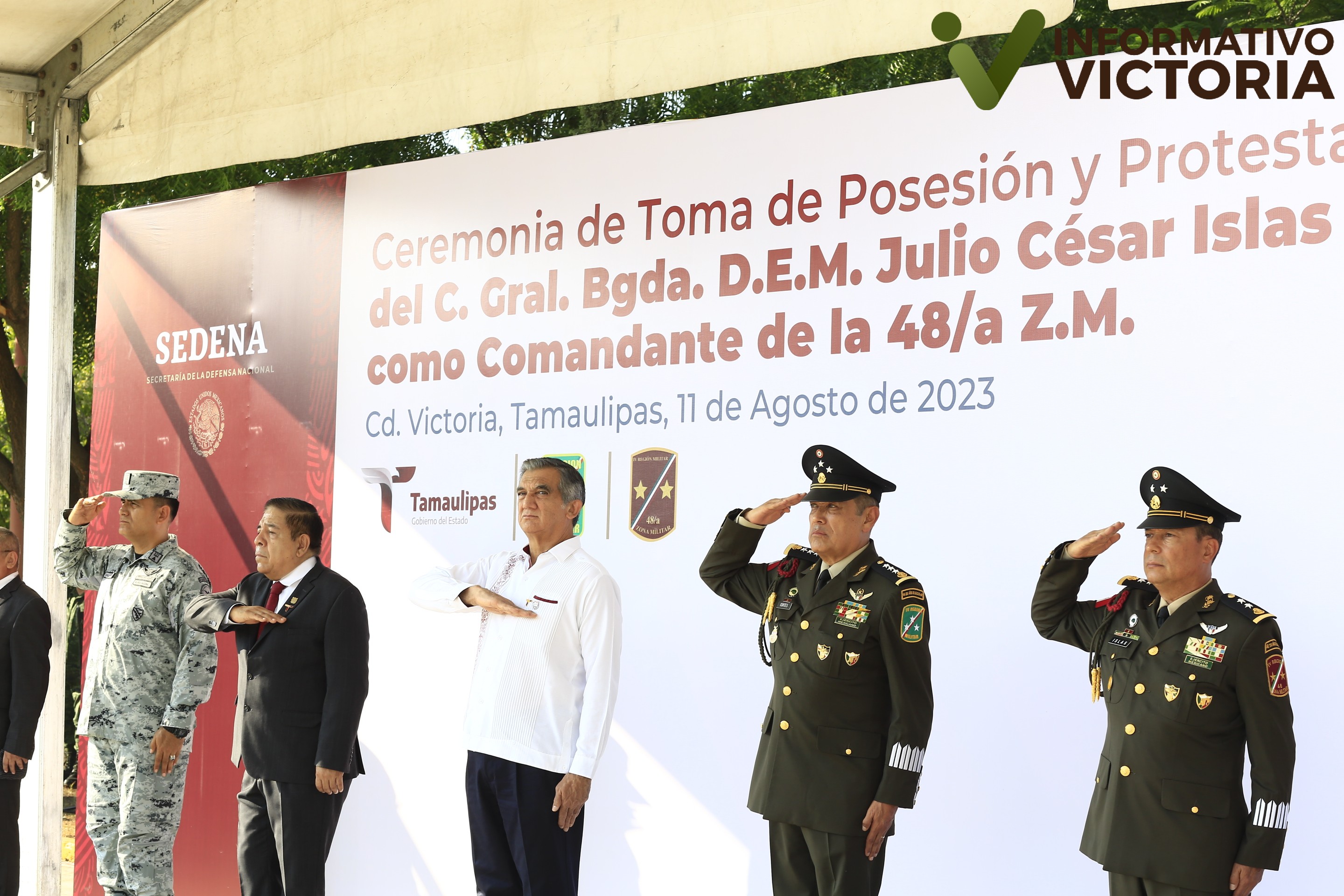 Asiste gobernador Américo Villarreal a la toma de posesión del comandante de la 48/a Zona Militar