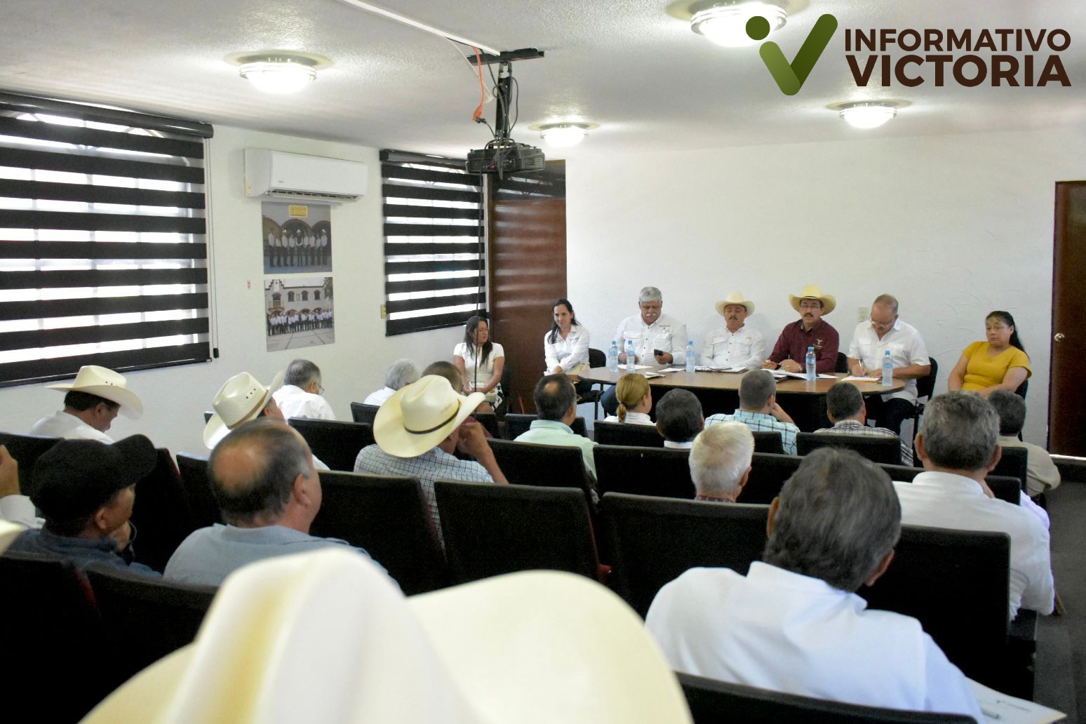 Preside Dámaso Anaya reunión de Consejo Distrital para el Desarrollo Rural