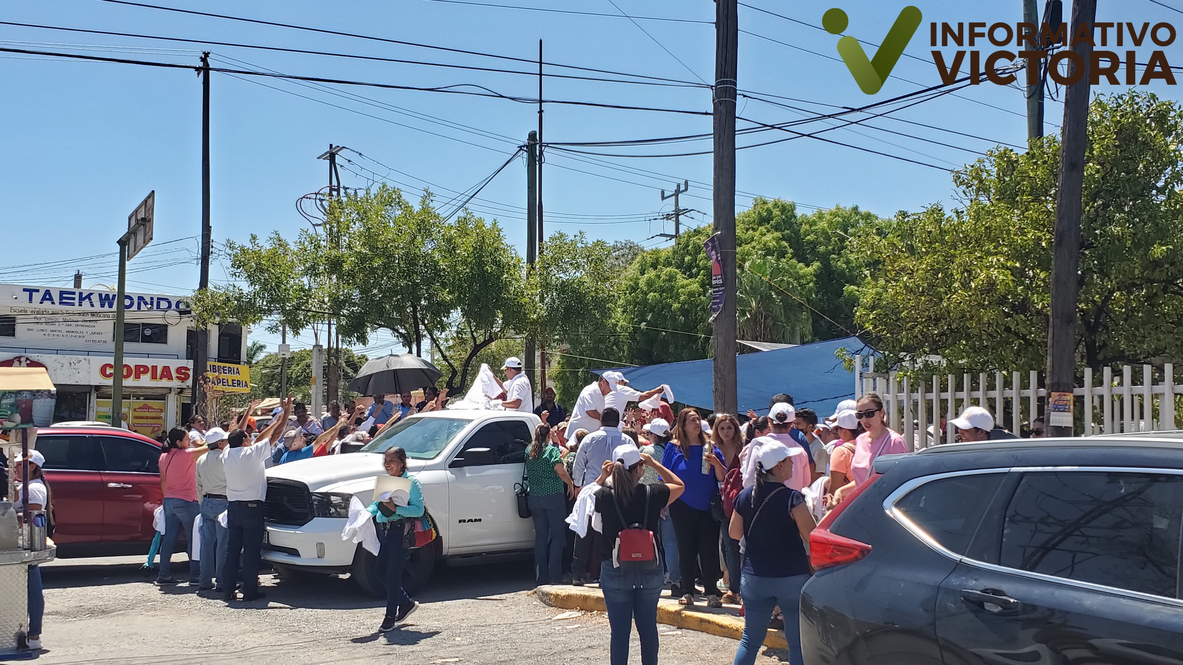 Pacientes y trabajadores del Infantil se quejan de ‘Profes’
