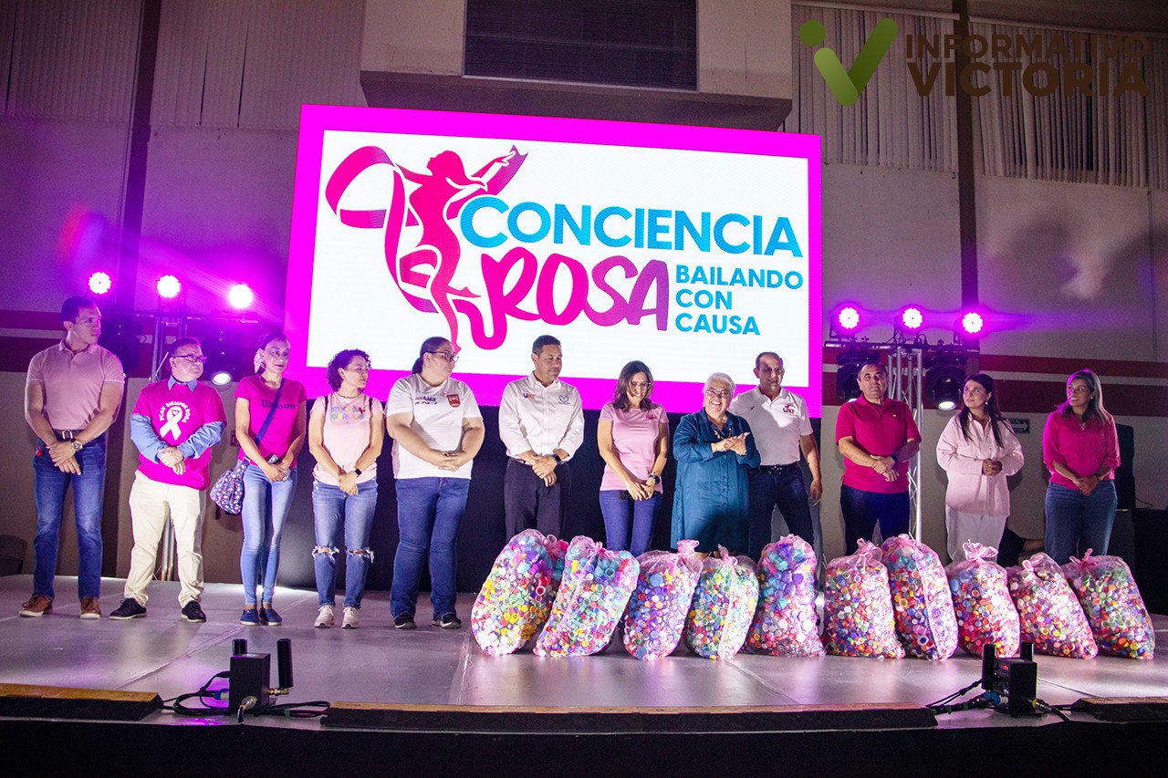 Realiza UAT «Conciencia Rosa: Bailando con Causa» en la lucha contra el cáncer