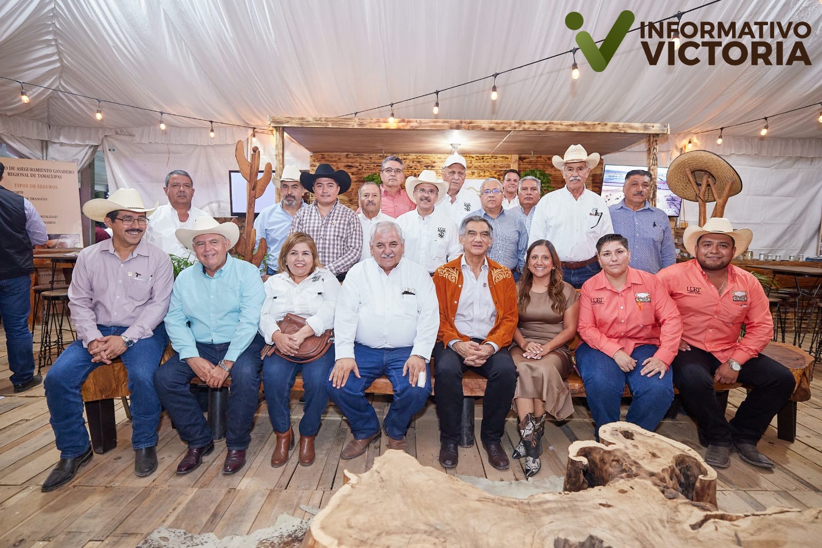 Entregan ganaderos al gobernador donativo con causa para el DIF Tamaulipas