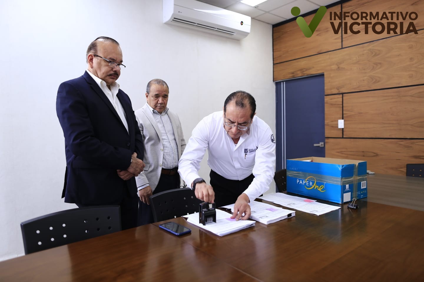 Presenta UIFE tres denuncias más en contra de ex funcionarios cabecistas