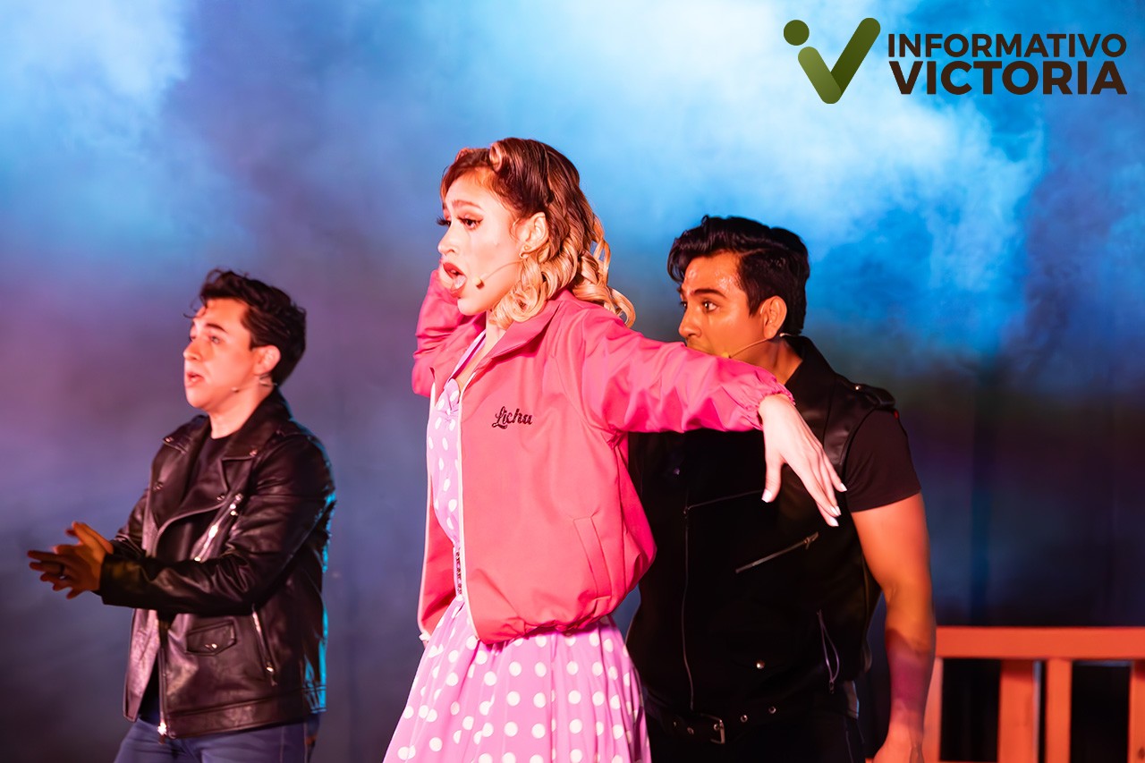 Todo un éxito el musical Vaselina presentado por la UAT