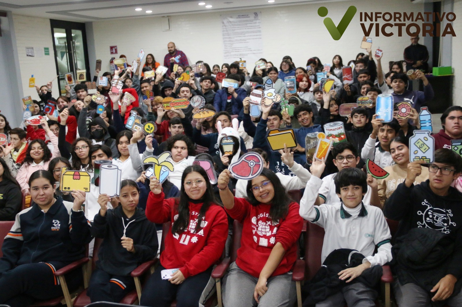 Se unen estudiantes a la SEDUMA para preservar el medio ambiente
