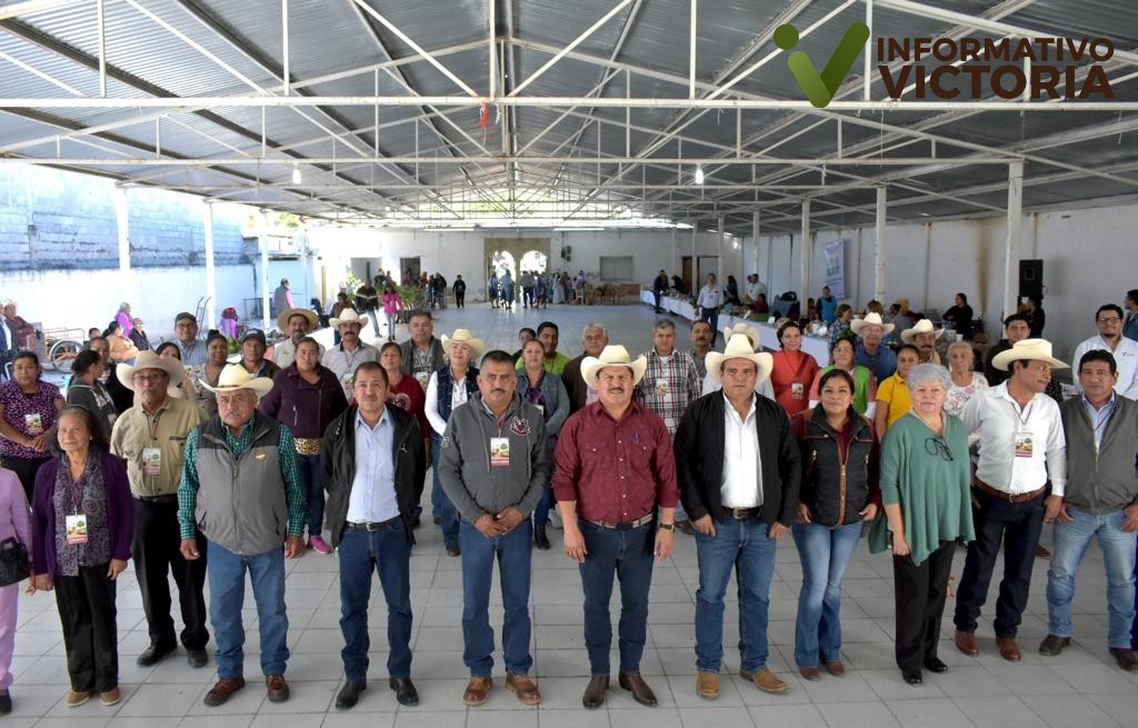 Agroproductores participan en Tianguis Rural en Jaumave