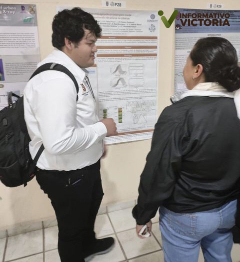 Estudiante de la UAT destaca en encuentro sobre optoelectrónica