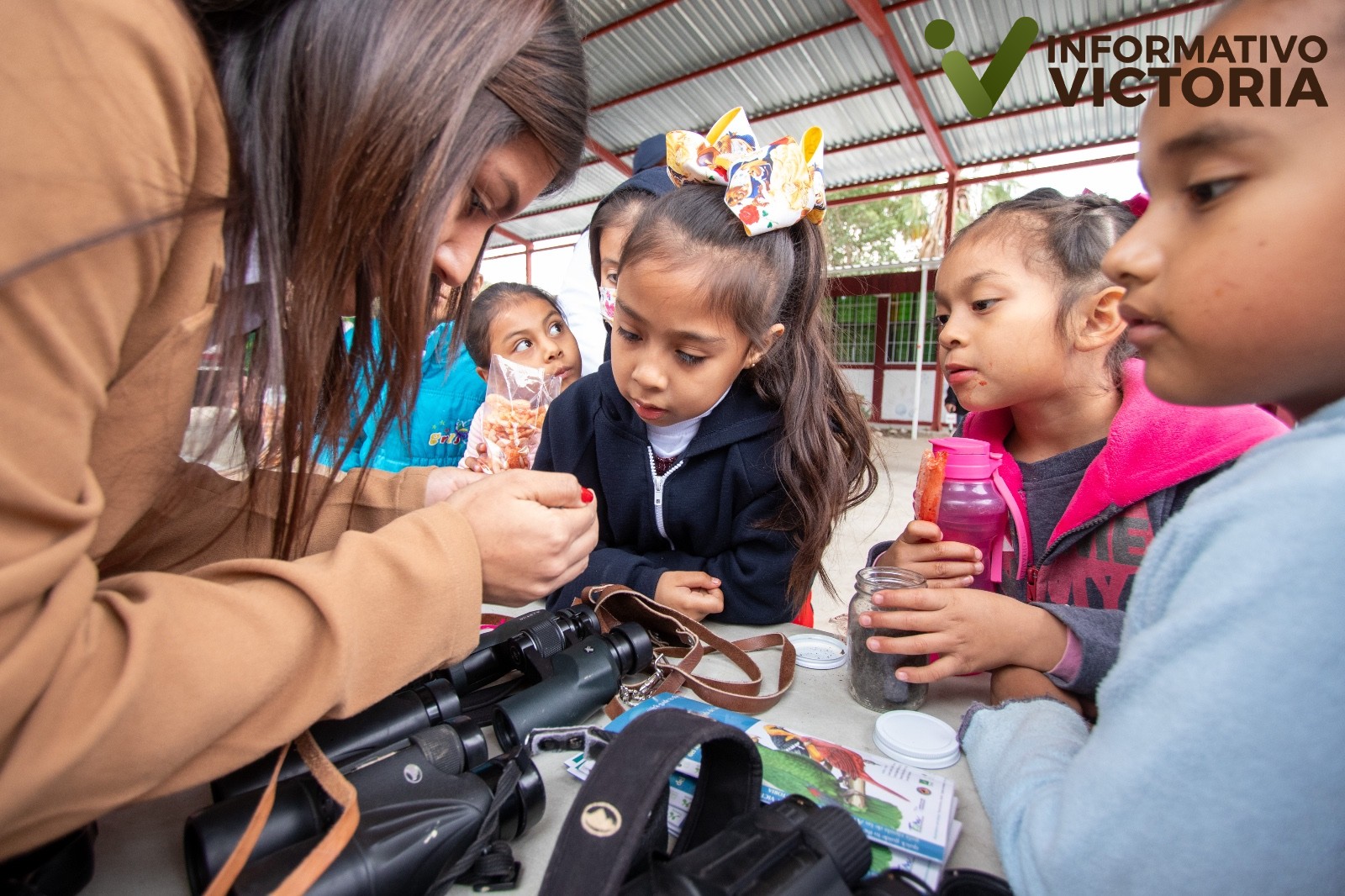 Promueve UAT actividades científicas para alumnas de escuelas primarias 
