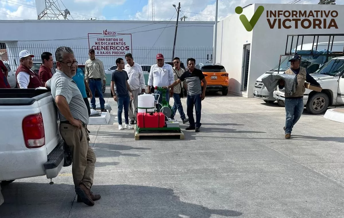 Fumigan contra el dengue SEBIEN y Secretaría de Salud
