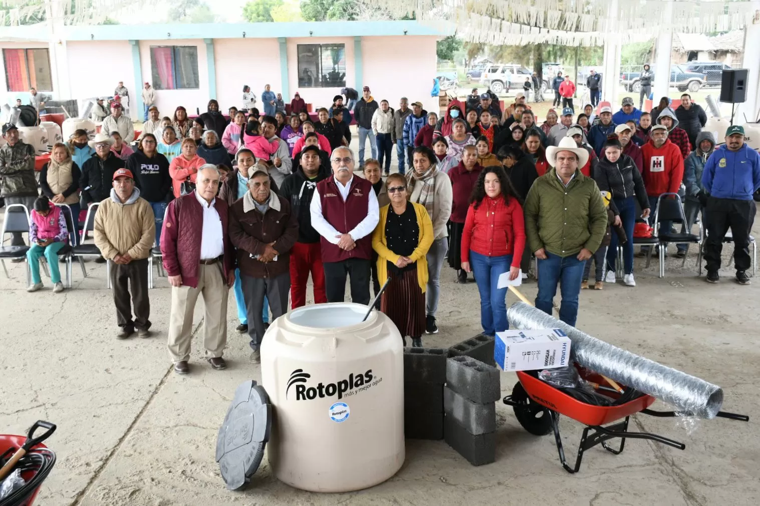 Reciben familias tamaulipecas paquetes de huertos de traspatio