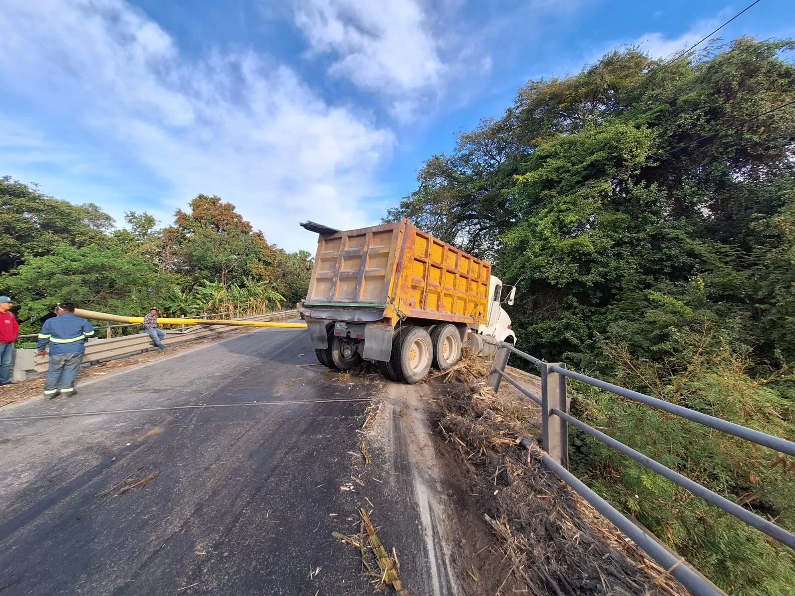 Alerta: circulación cerrada en ambos sentidos en Carretera Federal 85