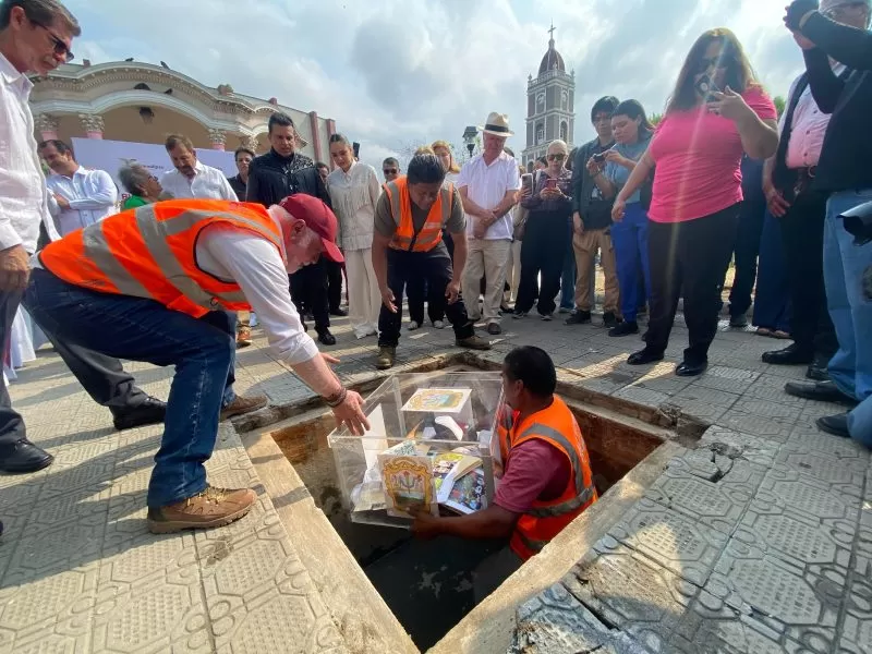 Victoria celebra su bicentenario con la apertura de una cápsula del tiempo y la siembra de legado para el 2050