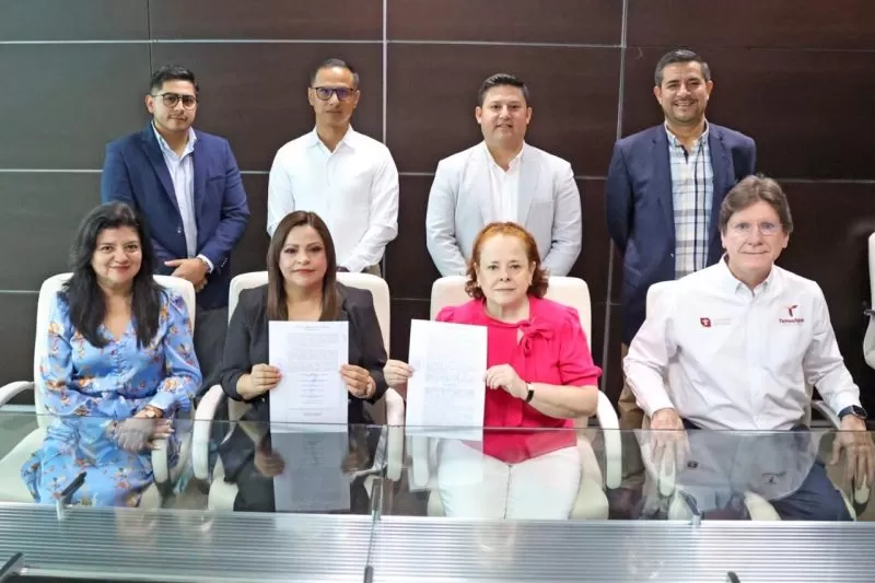Firman contrato de donación de terreno para construcción del nuevo Hospital General de San Fernando