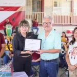 Celebra SEBIEN a niñas y niños con música, juegos y donación de libros