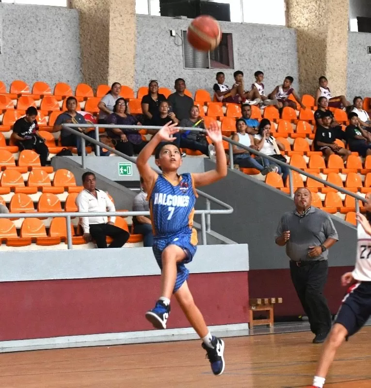 Básquetbol 3×3 de exhibición  a Juegos Escolares 2025-2026