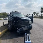 Pickup ignora alto y causa fuerte choque; dos niñas resultan lesionadas