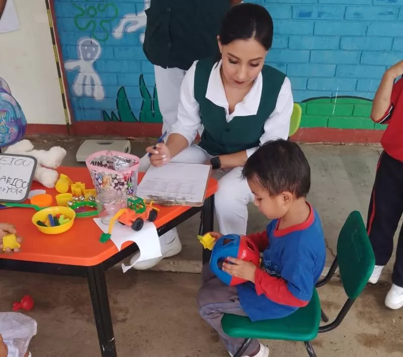 Atenta Secretaría de Salud por enfermedad de manos, pies y boca en la población infantil