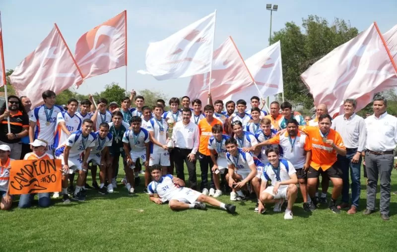 Recibe rector a los Correcaminos campeones de la Liga Premier