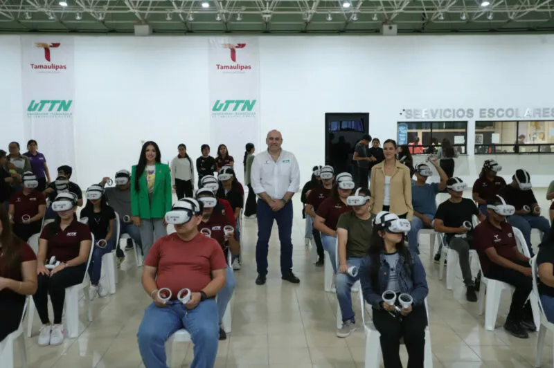 Participan estudiantes de la UTTN en sesiones de realidad virtual