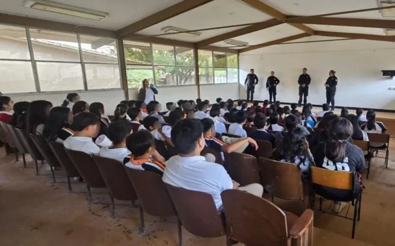 Guardia Estatal de Género mantiene proximidad con estudiantes a lo largo de la entidad