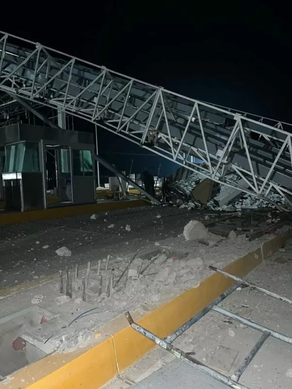Estampa tráiler contra caseta de la Rumbo Nuevo