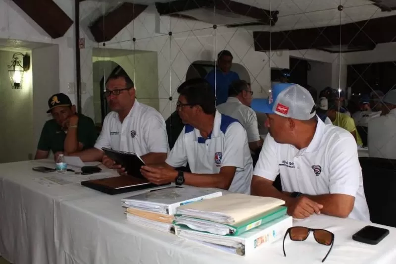 Denuncian irregularidades y falsificación de documentos en ligas infantiles de beisbol en Tamaulipas