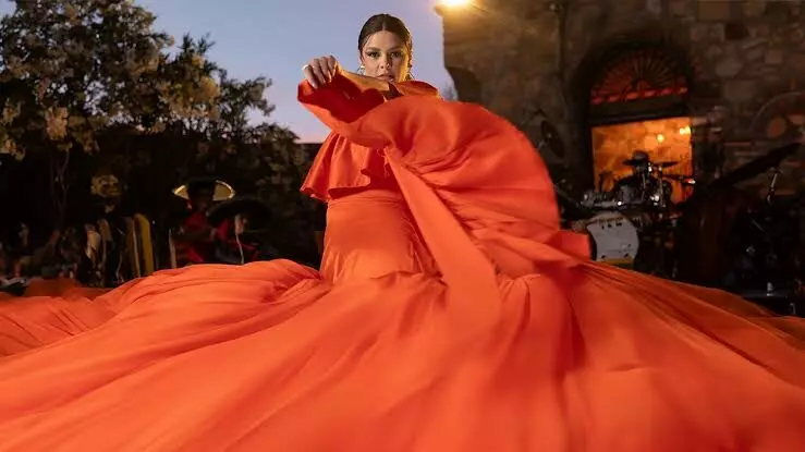 Estrena Yuridia  “Sin llorar”
